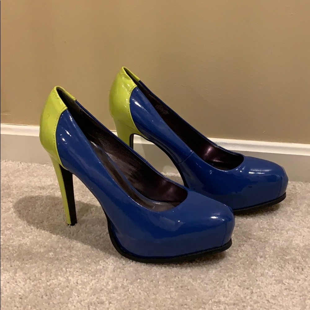 Simply Vera (Vera Wang) Blue and Green Heels